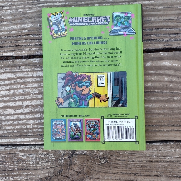 Minecraft Book Bundle - Picture 12 of 12